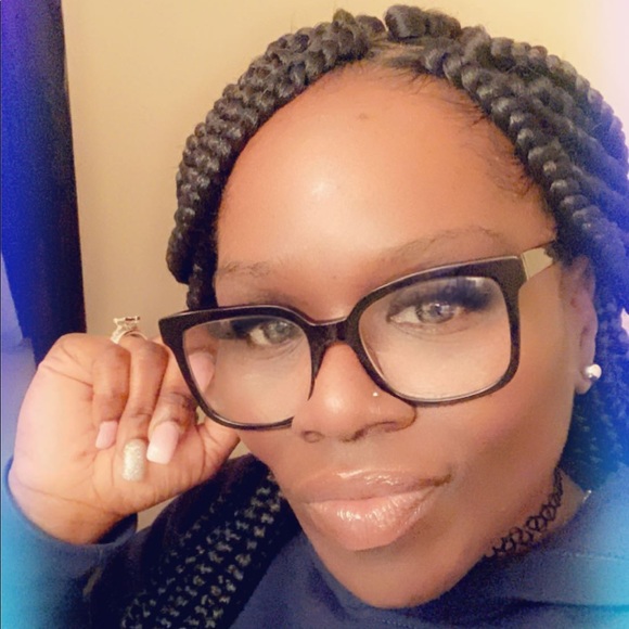 Meet your Posher, Sherri - Picture 3 of 5